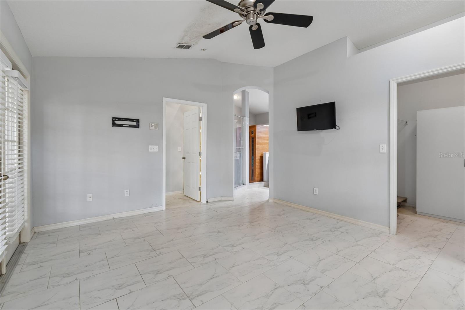 4643 DUNNIE DR