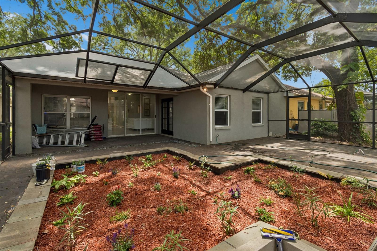 4643 DUNNIE DR