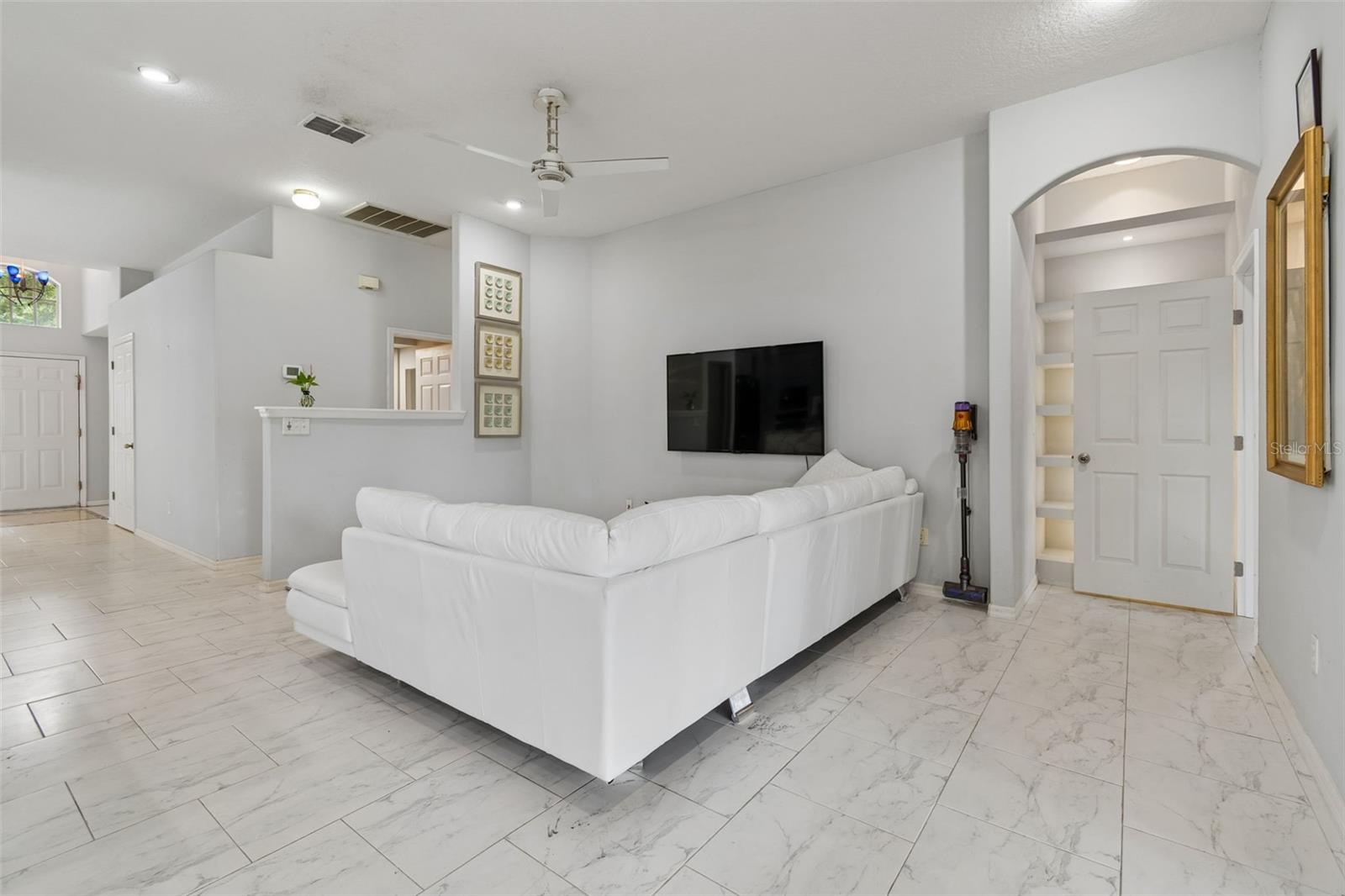 4643 DUNNIE DR