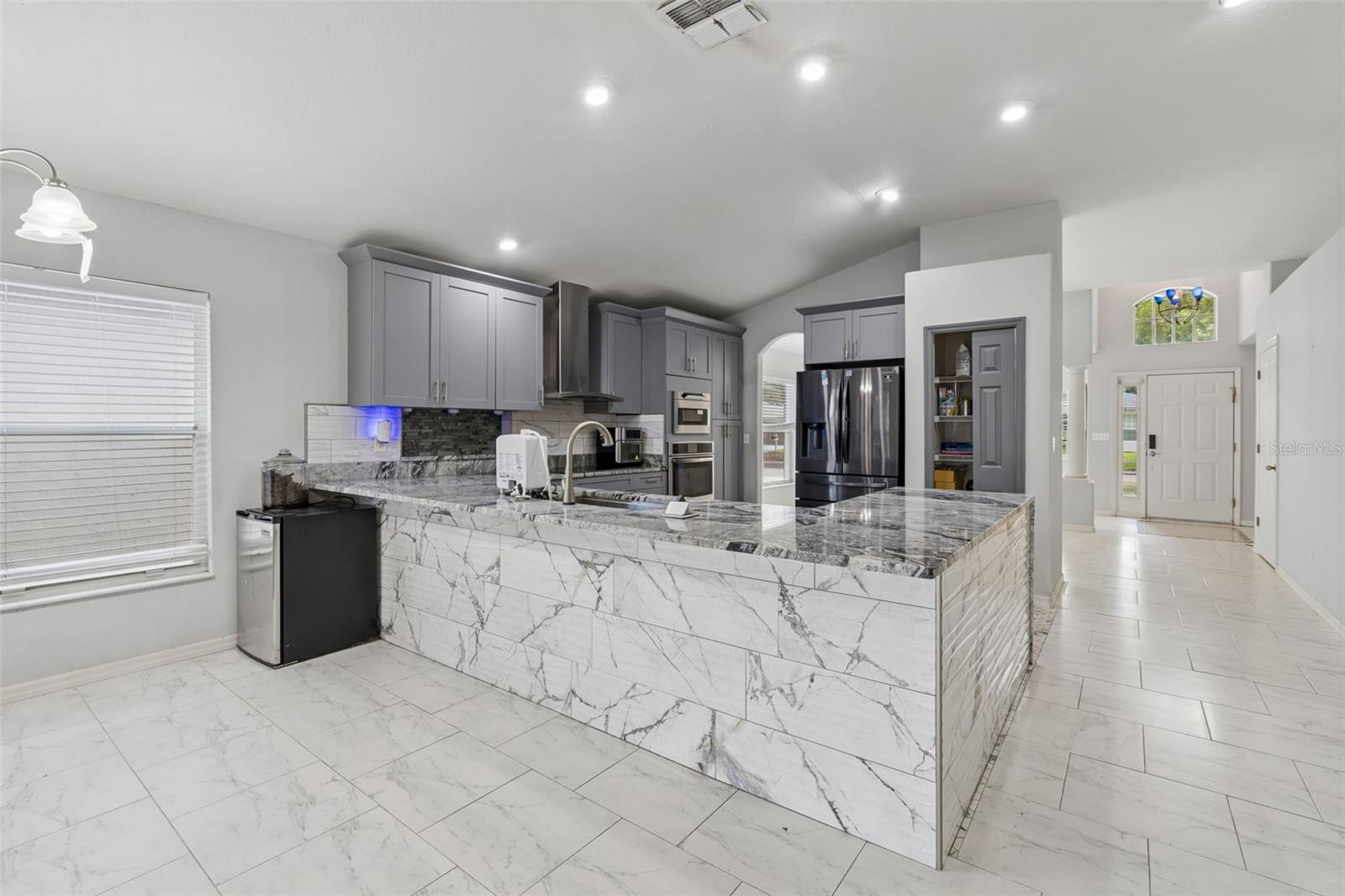 4643 DUNNIE DR