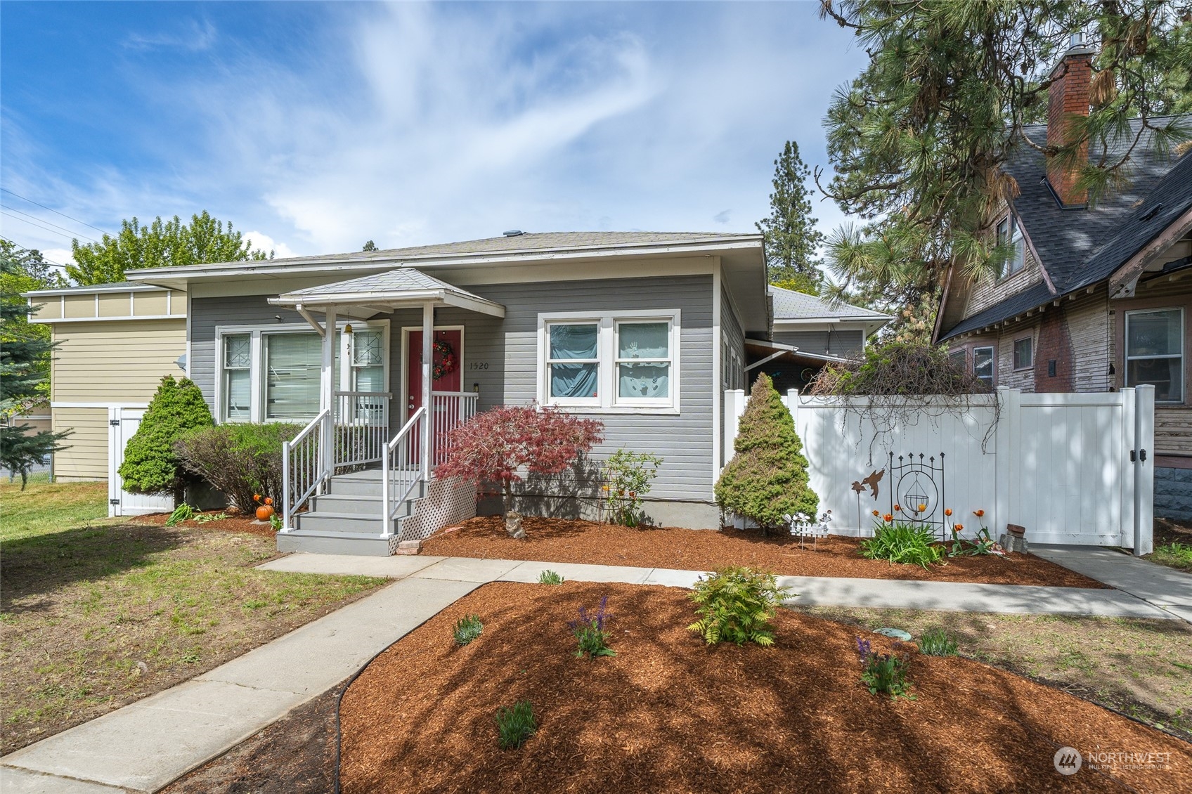 1520 W 10th Avenue