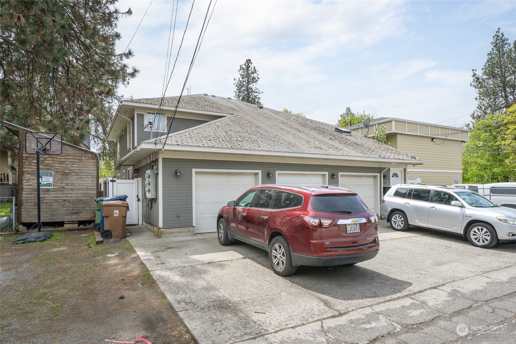 1520 W 10th Avenue