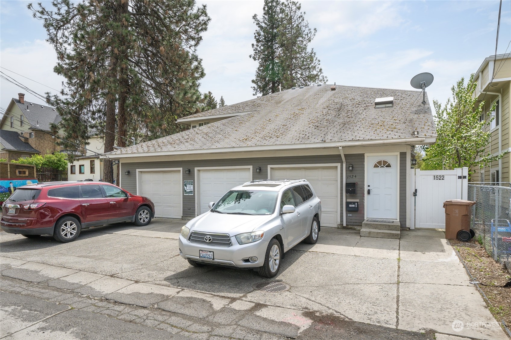1520 W 10th Avenue