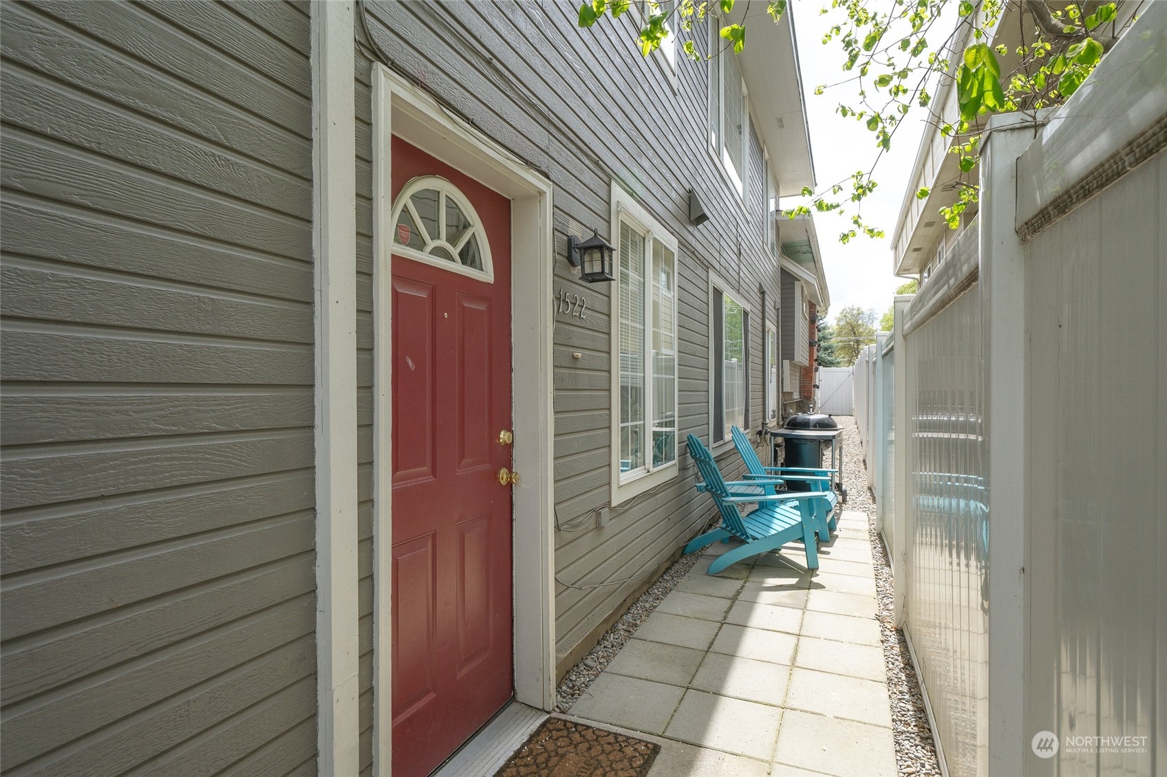 1520 W 10th Avenue