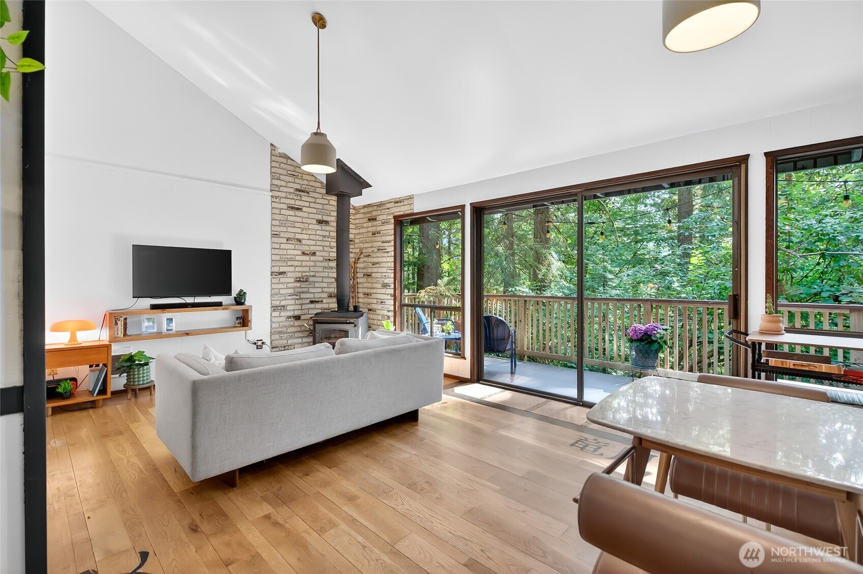 16 Sandalwood Circle