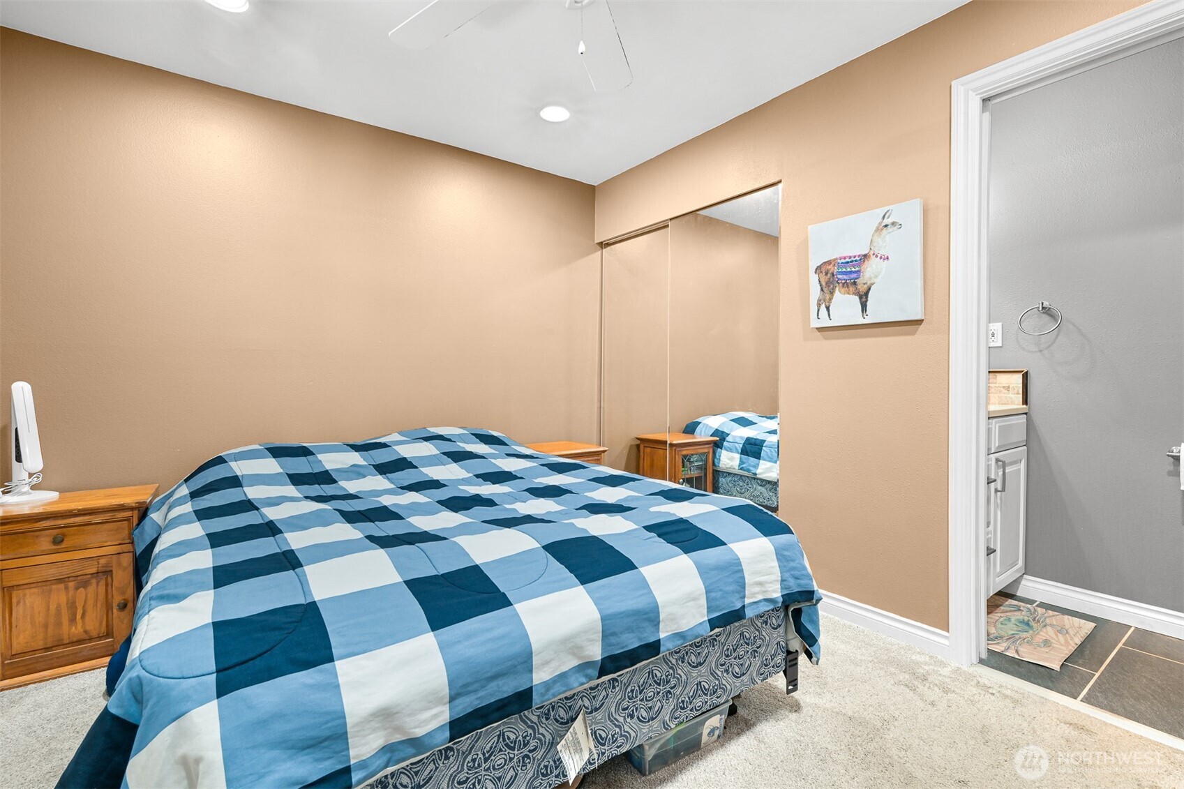 2713 W Maplewood Avenue Unit: 211