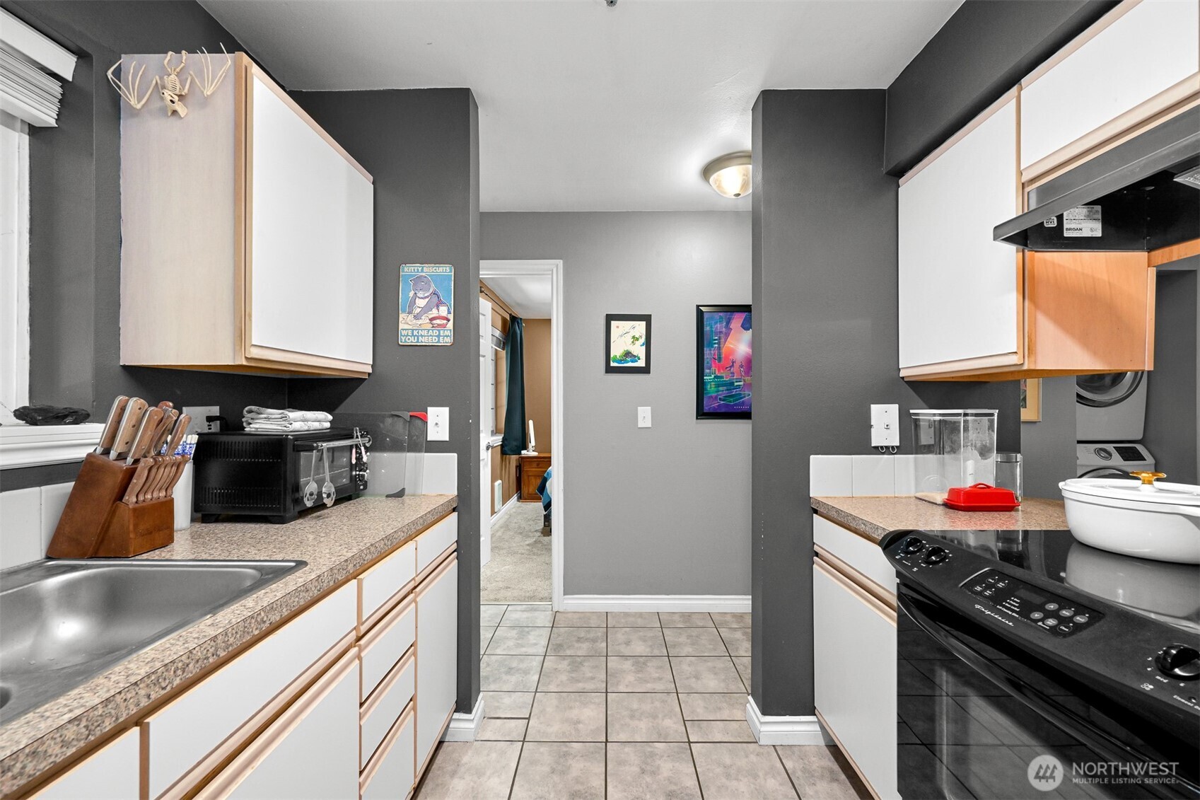 2713 W Maplewood Avenue Unit: 211