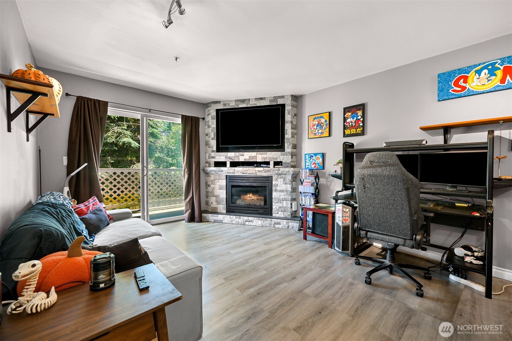 2713 W Maplewood Avenue Unit: 211