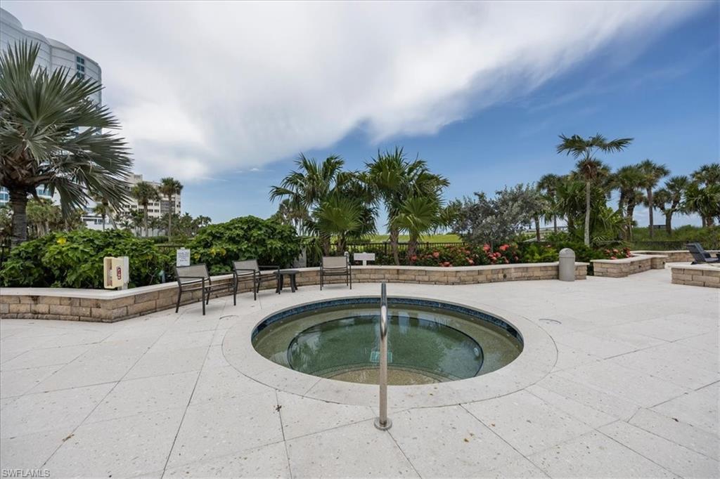 4251 Gulf Shore BLVD N # 17D