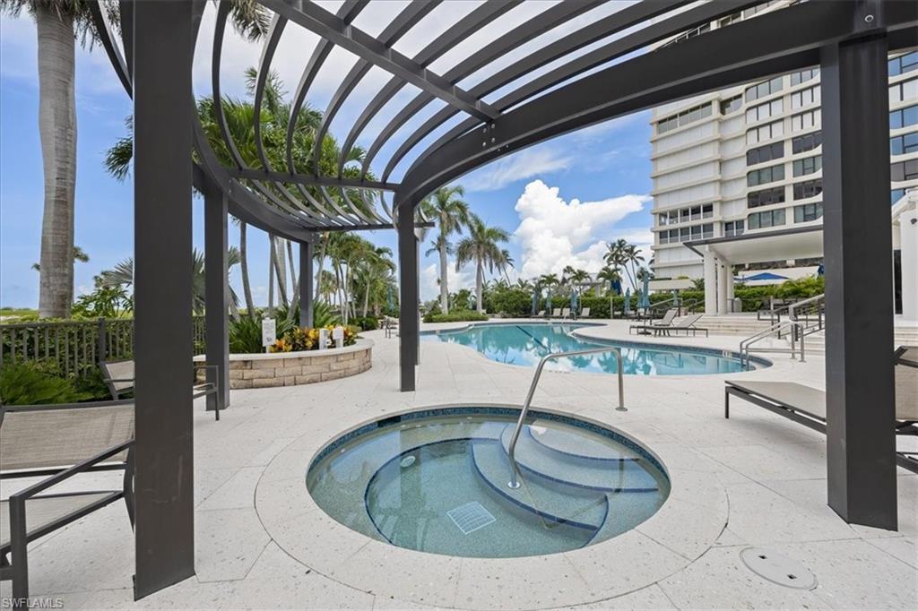 4251 Gulf Shore BLVD N # 17D