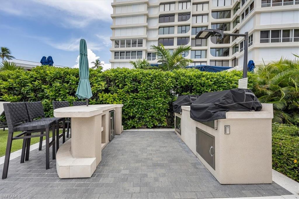 4251 Gulf Shore BLVD N # 17D