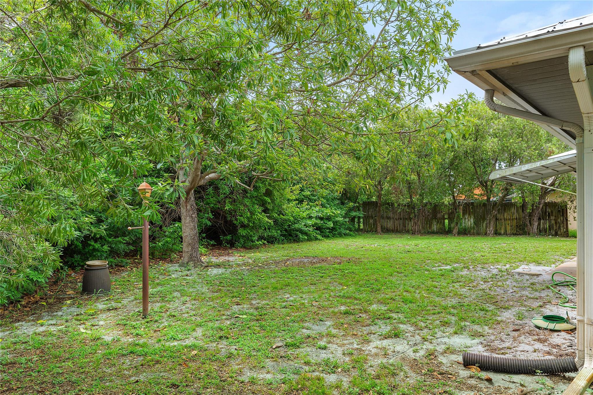 2041 SE Floresta Dr