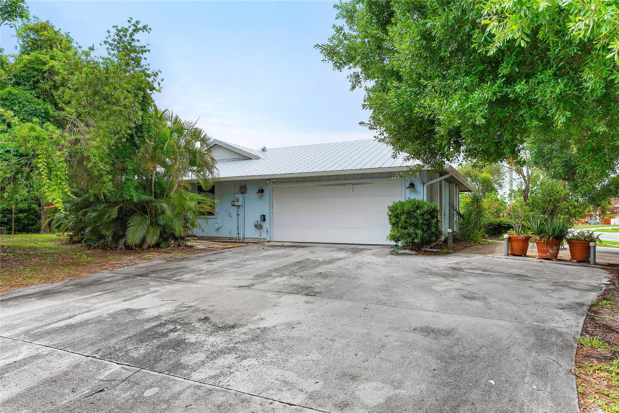 2041 SE Floresta Dr