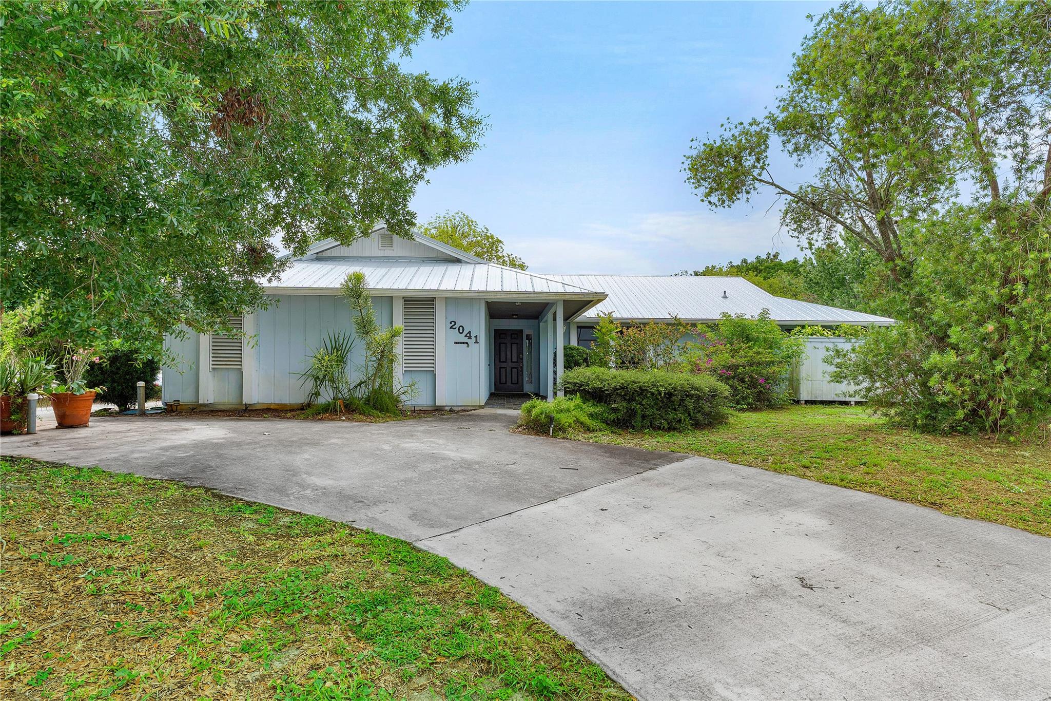 2041 SE Floresta Dr