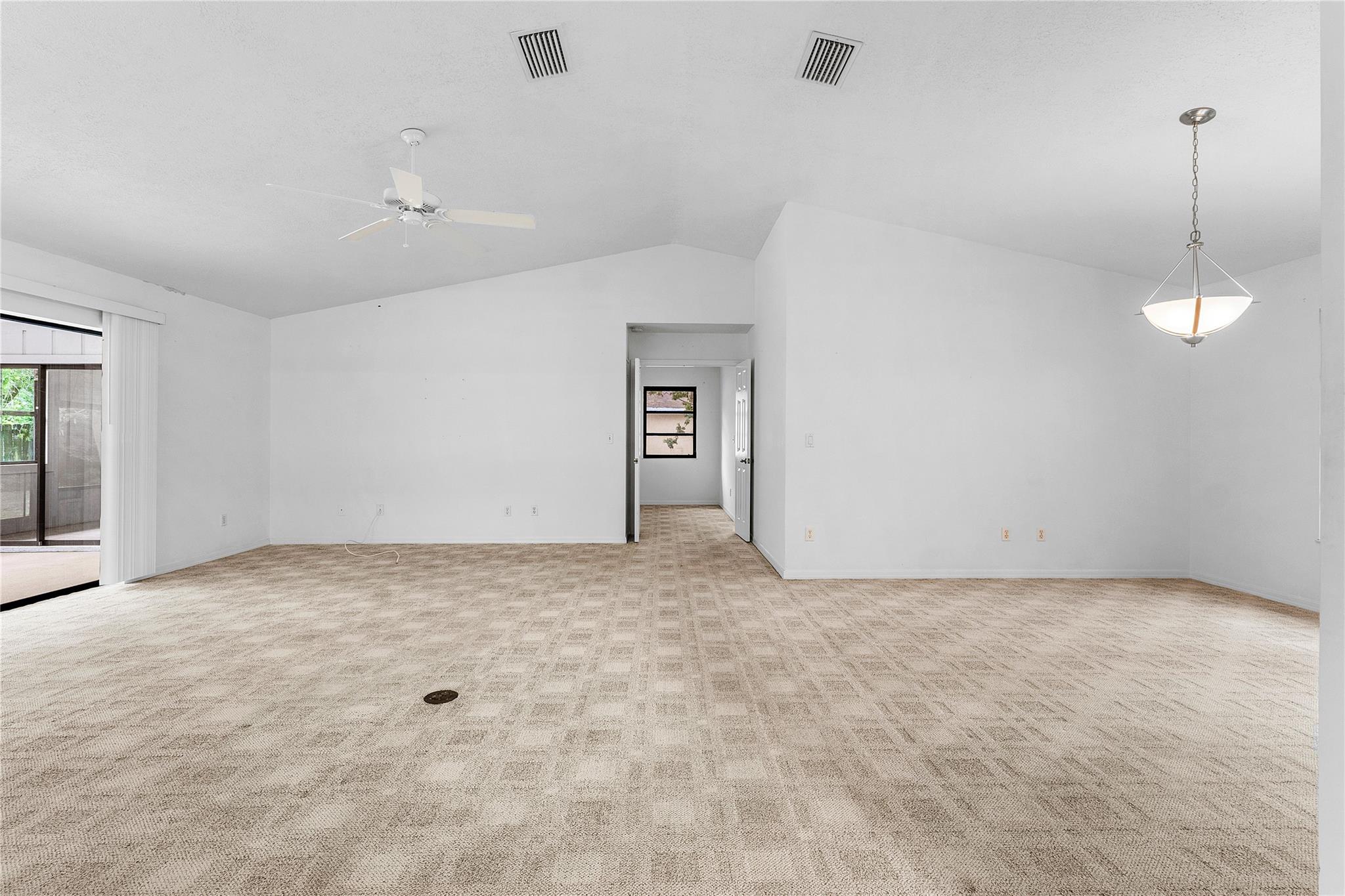 2041 SE Floresta Dr