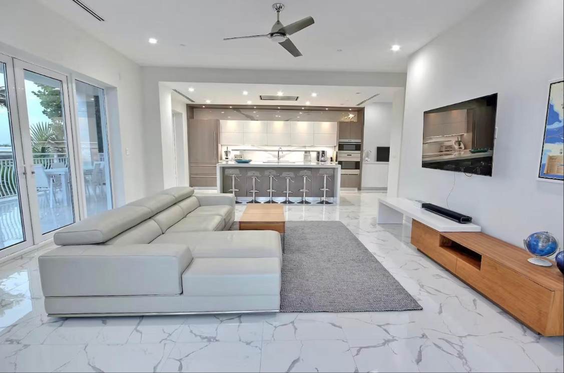 One Ocean PARADISE ISLAND, N.P. Unit: 104