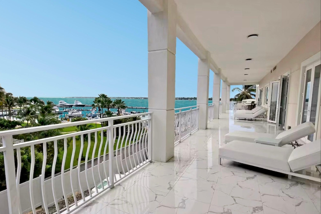 One Ocean PARADISE ISLAND, N.P. Unit: 104