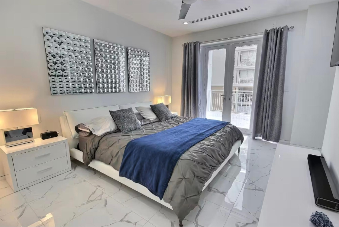One Ocean PARADISE ISLAND, N.P. Unit: 104