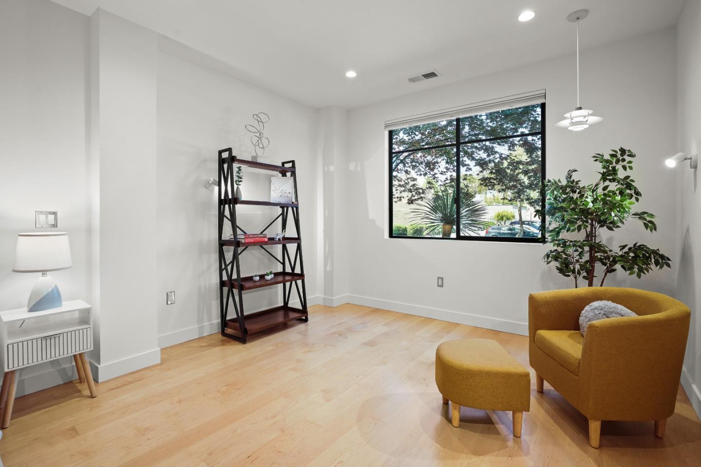800 High ST 106