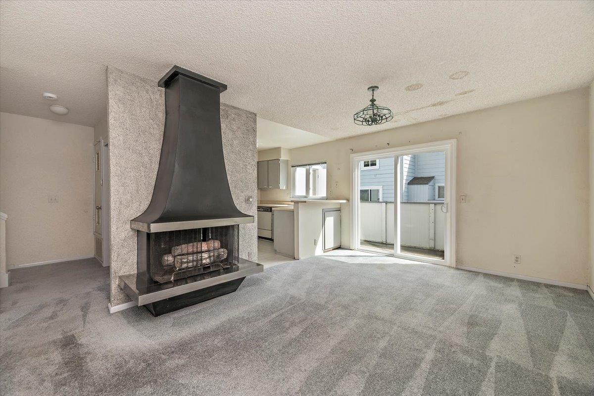 834 Bay ST