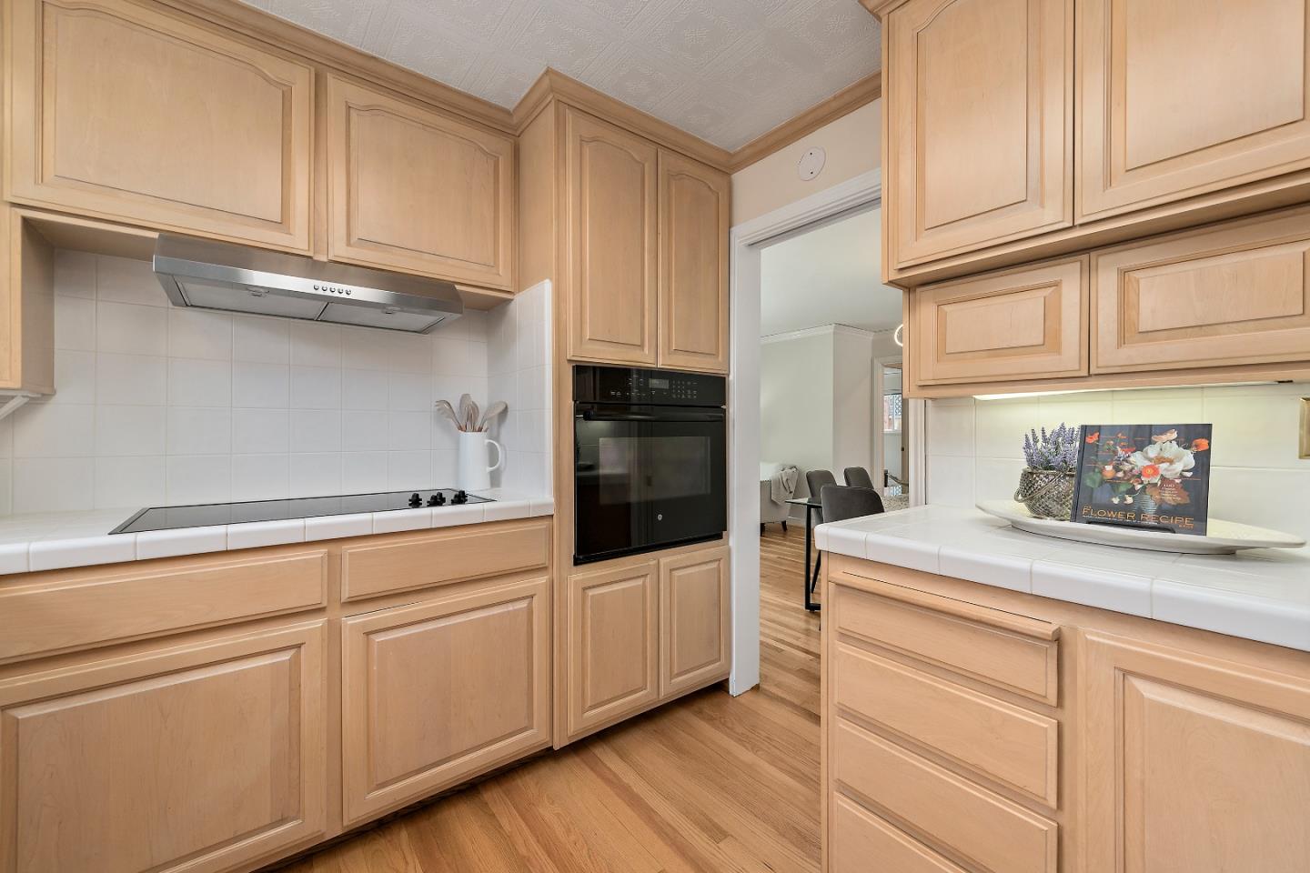 571 Mccarty AVE