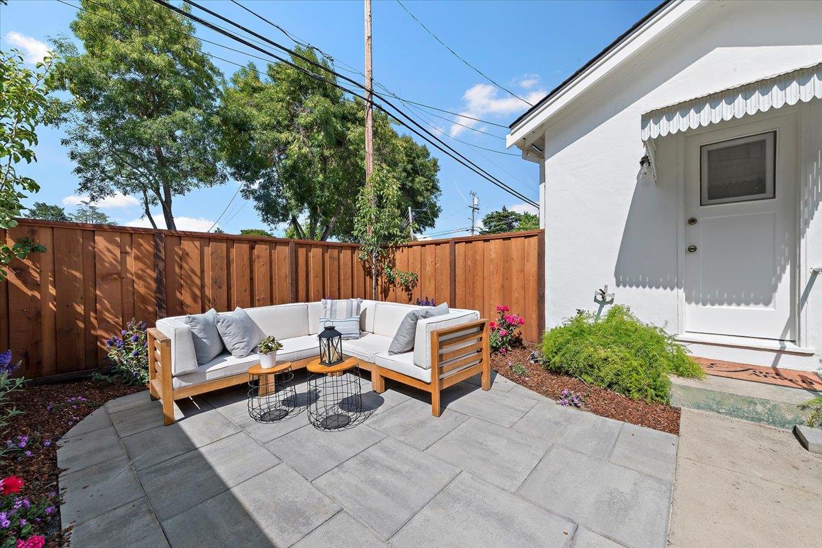 495 Pettis AVE