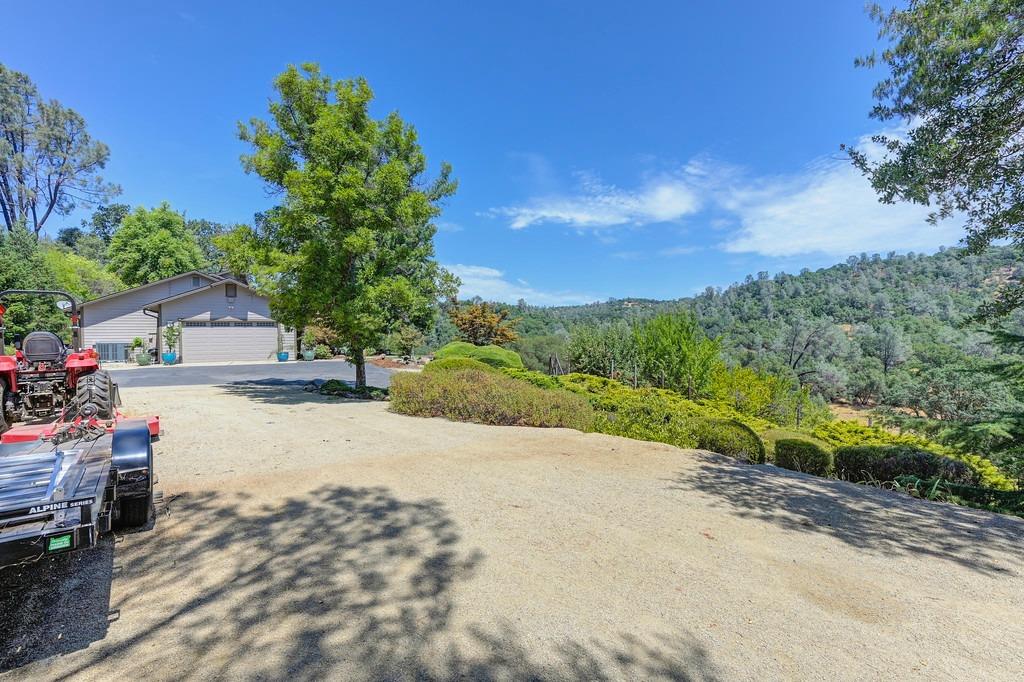 1688 Springvale Road