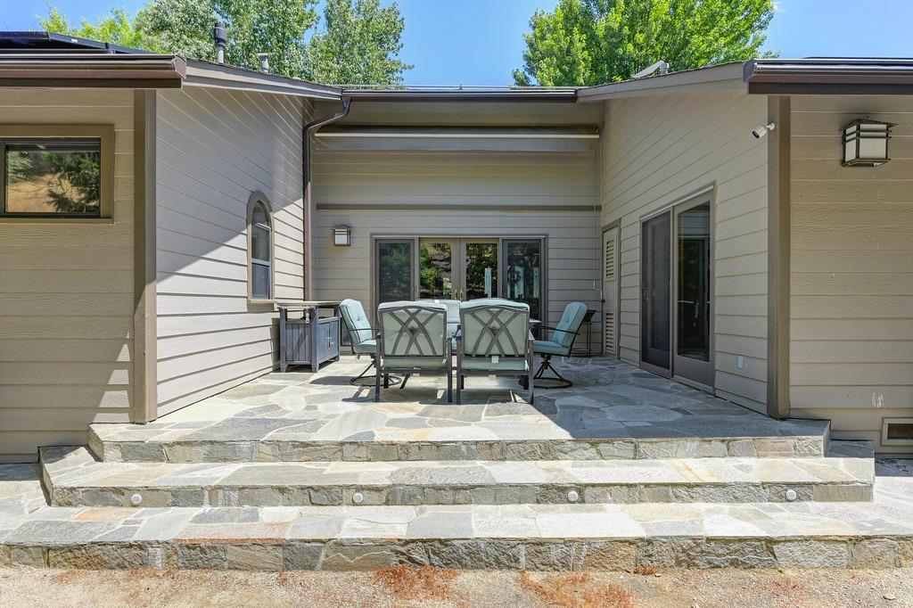 1688 Springvale Road