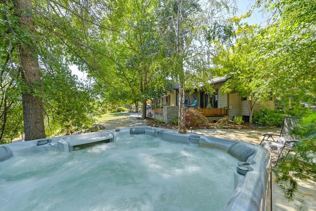 1688 Springvale Road