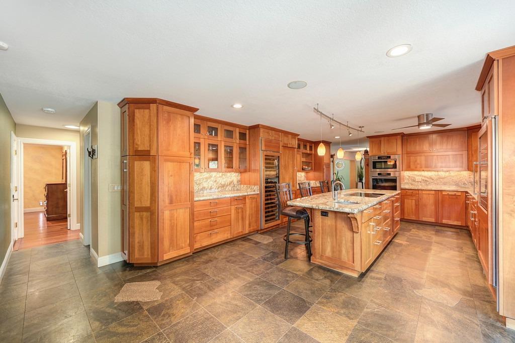 1688 Springvale Road