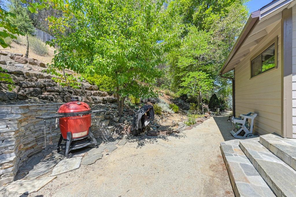 1688 Springvale Road