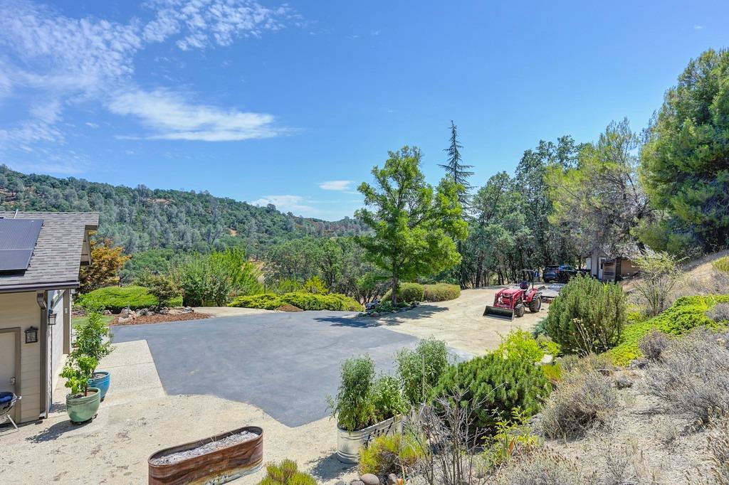 1688 Springvale Road