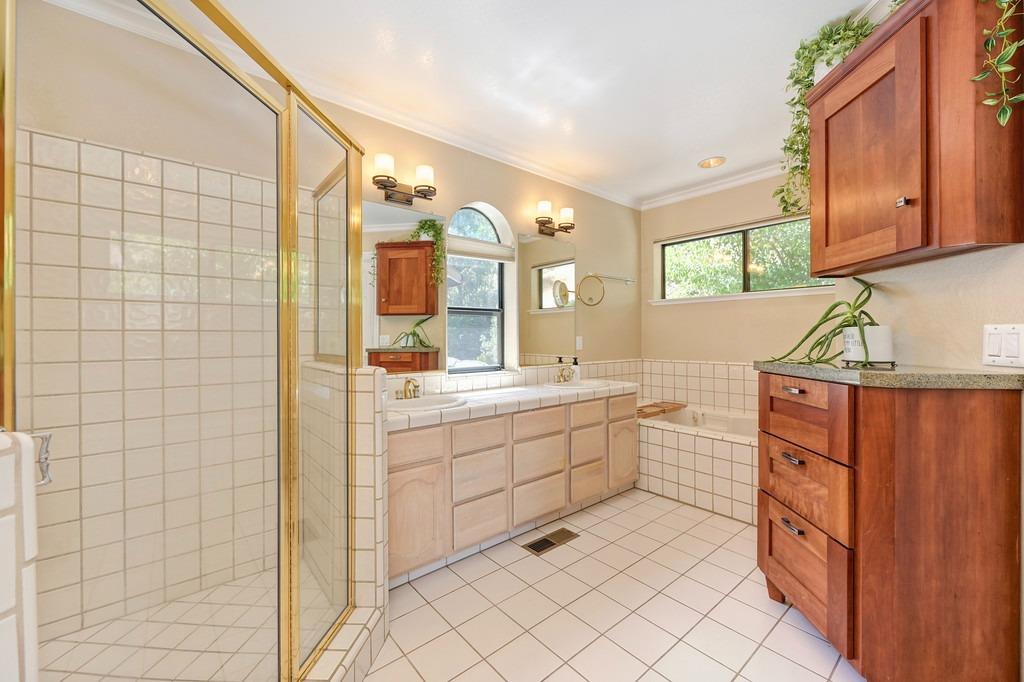 1688 Springvale Road