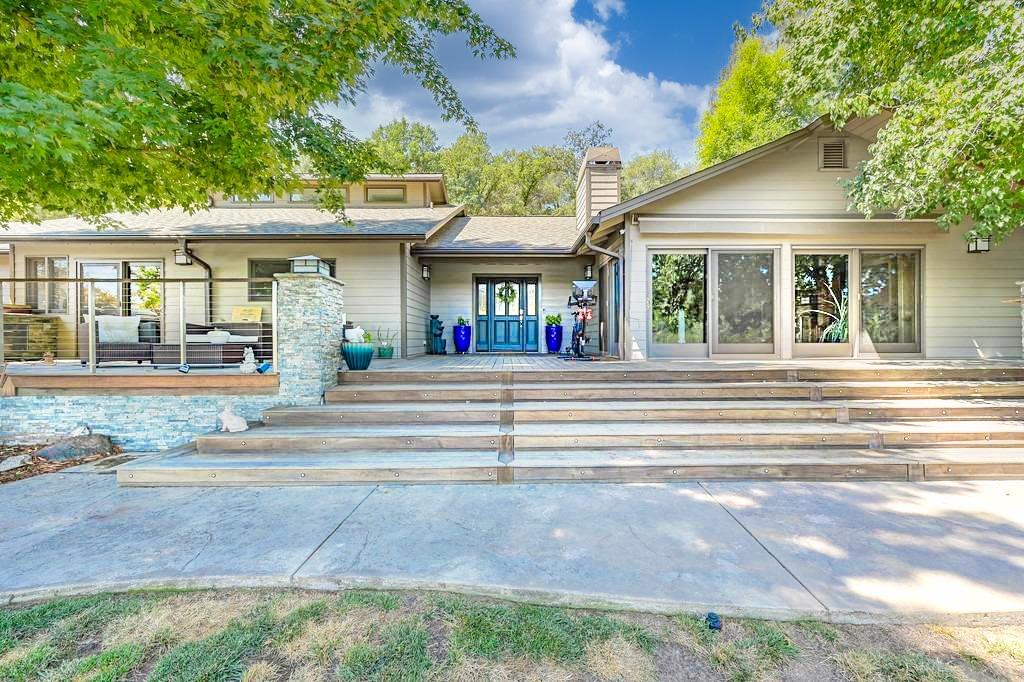 1688 Springvale Road