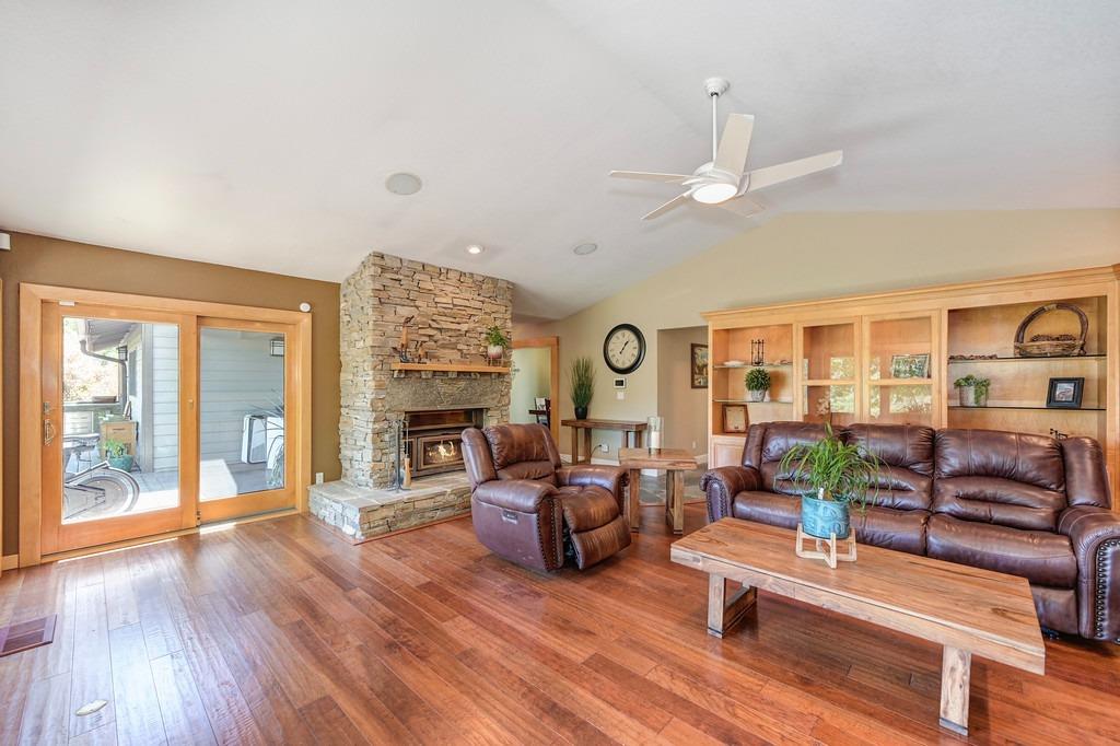 1688 Springvale Road