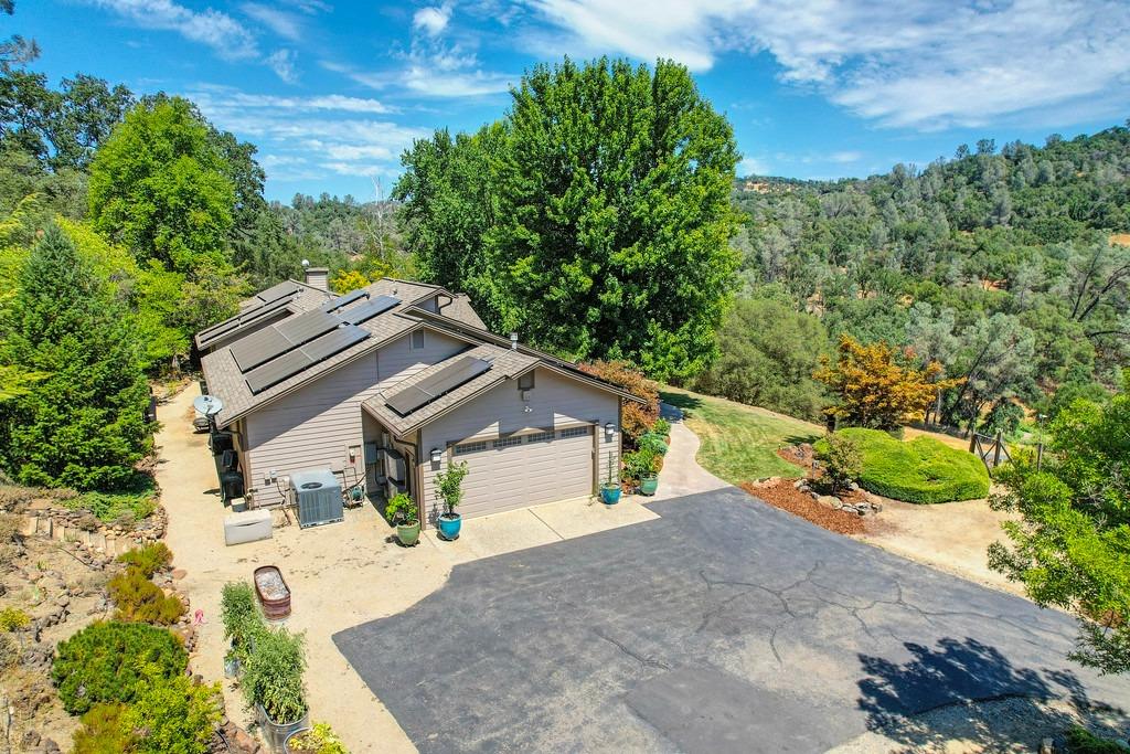 1688 Springvale Road