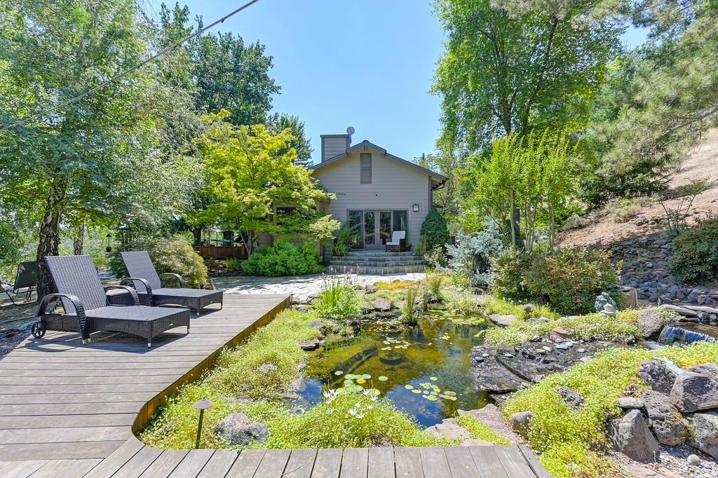 1688 Springvale Road