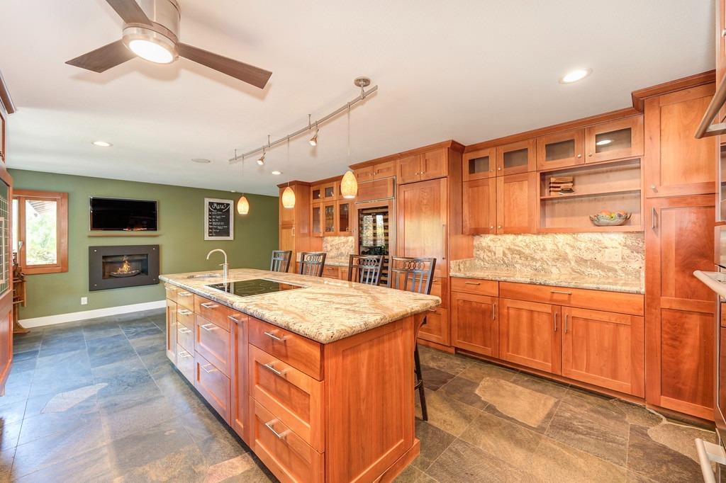 1688 Springvale Road