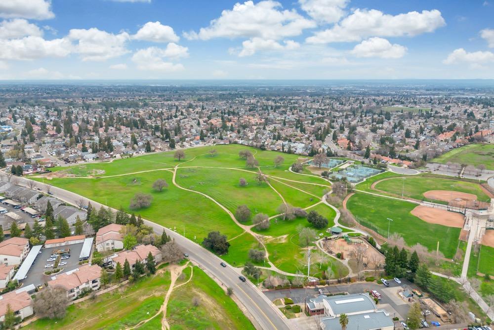 7910 Walerga Road 304