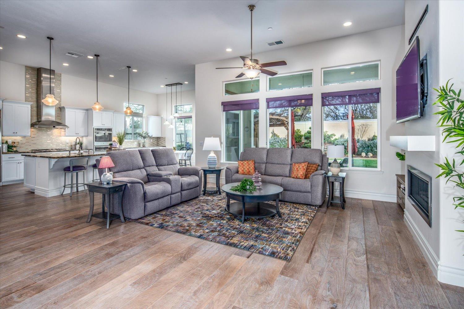 5823 Tree Swallow Circle