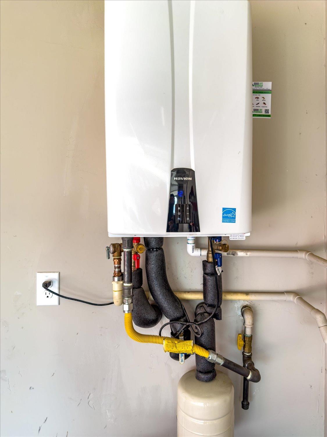 5823 Tree Swallow Circle