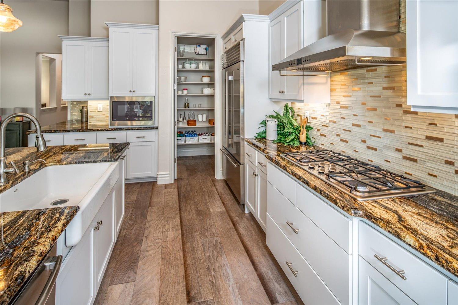 5823 Tree Swallow Circle