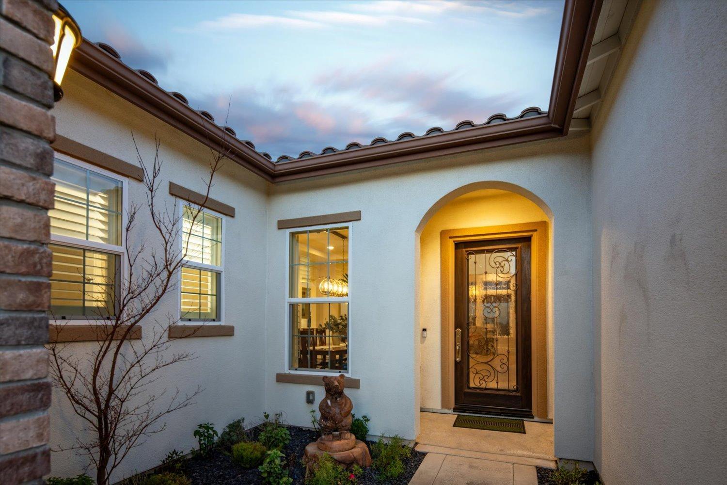 5823 Tree Swallow Circle