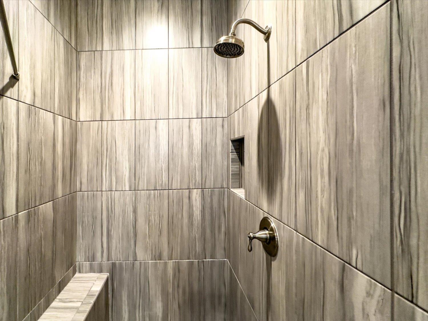 5823 Tree Swallow Circle