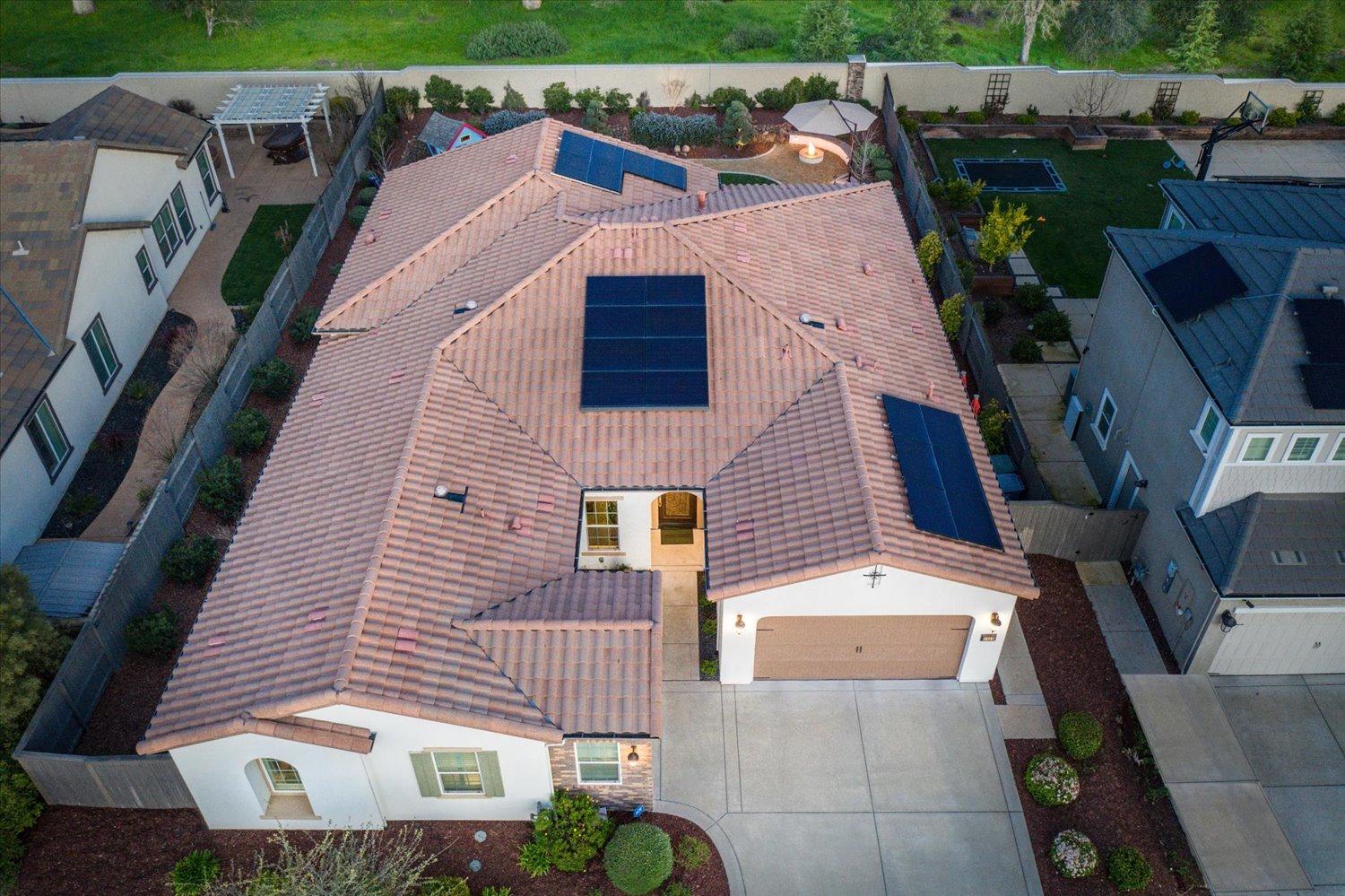 5823 Tree Swallow Circle