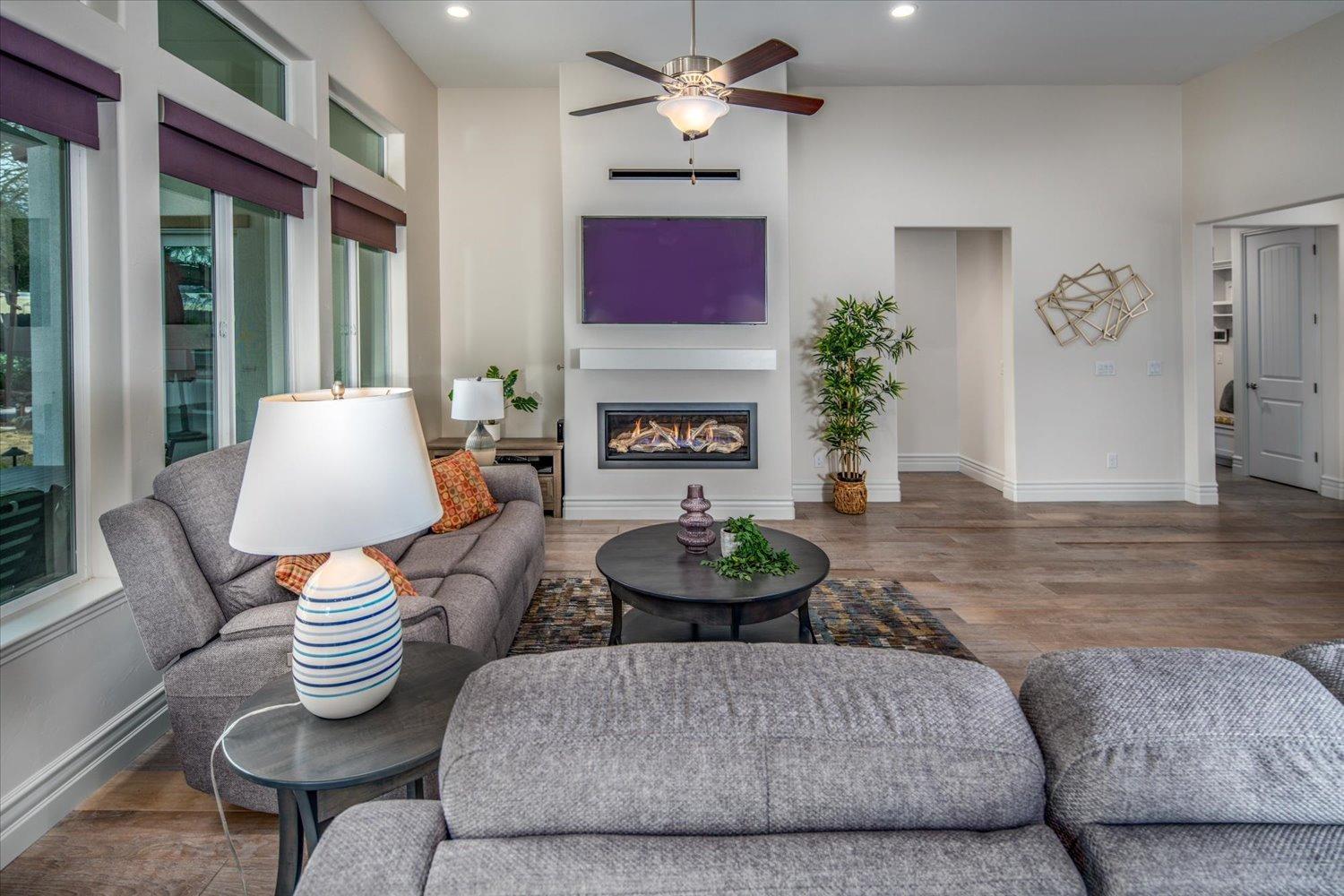 5823 Tree Swallow Circle