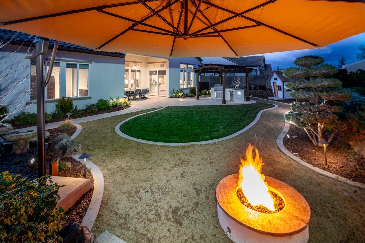 5823 Tree Swallow Circle