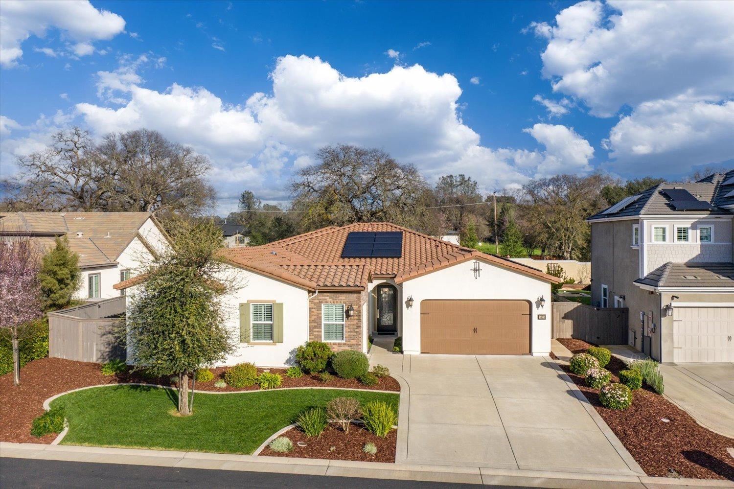 5823 Tree Swallow Circle