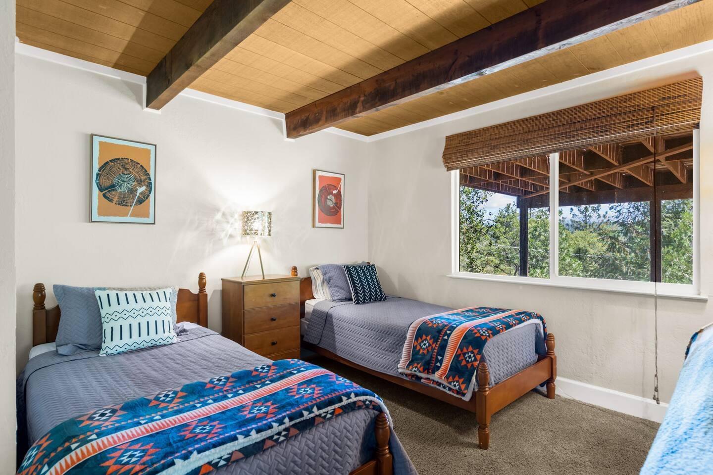 19976 Ridgecrest Way