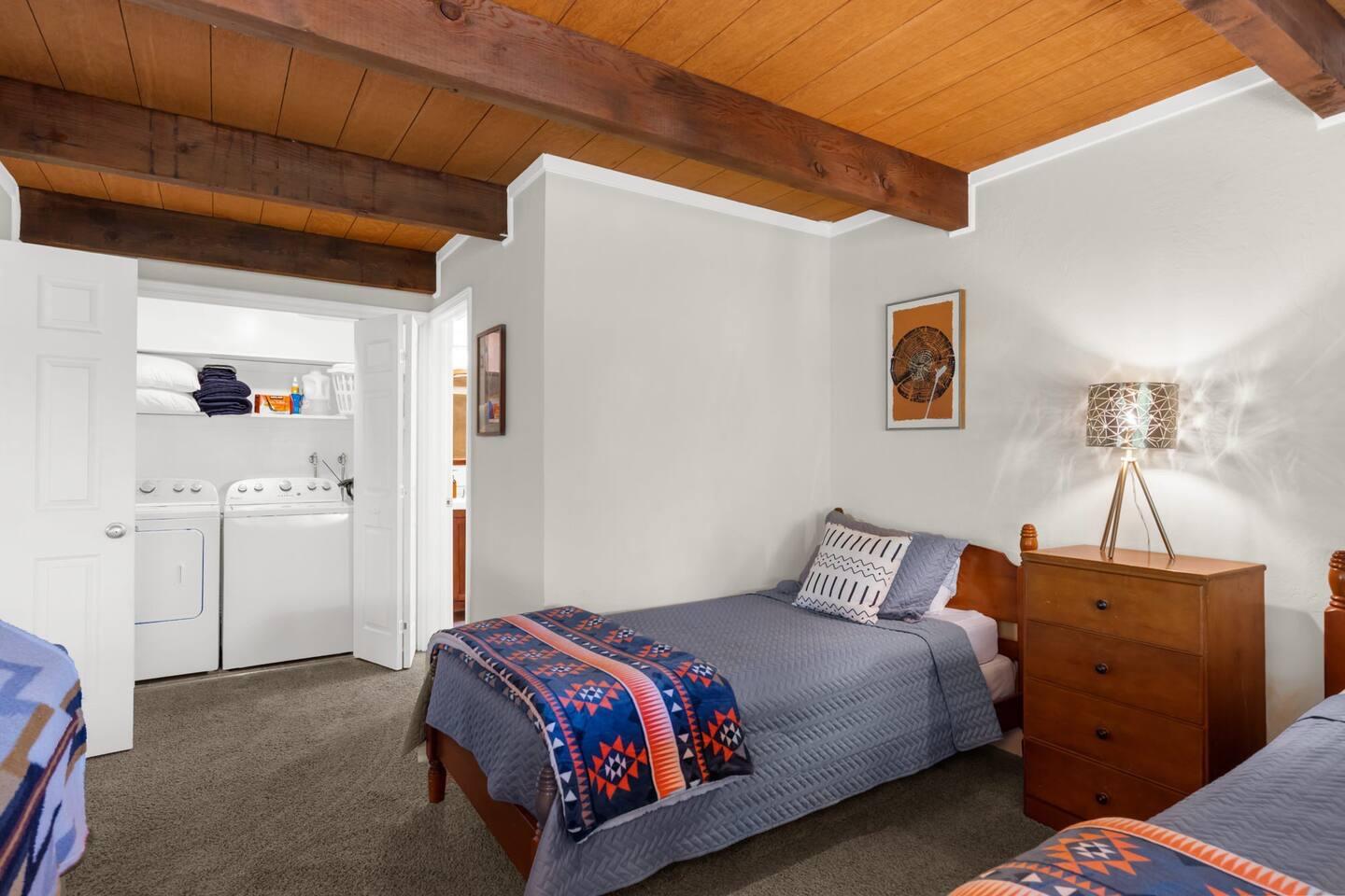 19976 Ridgecrest Way